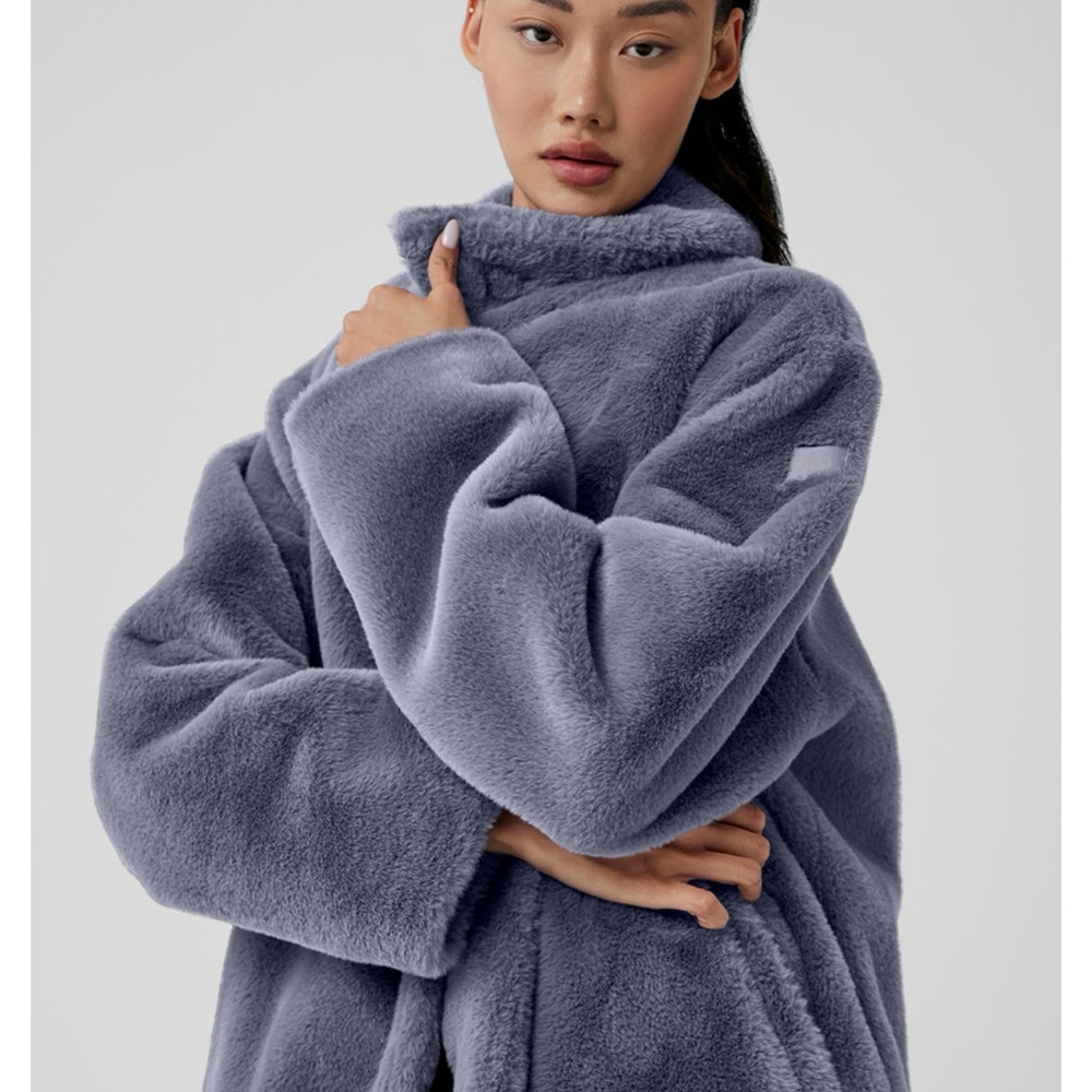Alo Yoga | NWT! Oversized Faux Fur Trench In Fog Size: Medium | RARE SOLD OUT!